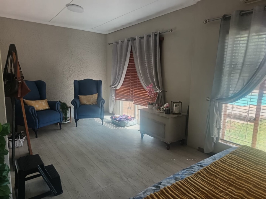 4 Bedroom Property for Sale in Carters Glen Northern Cape